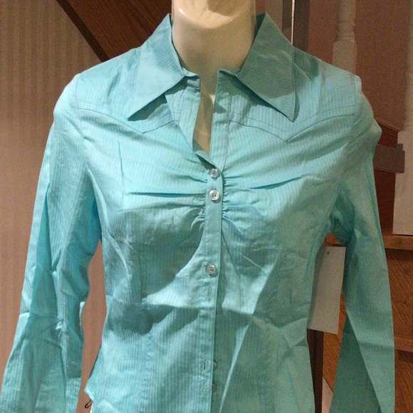 Lily Tops - Long sleeve button down shirt with g…